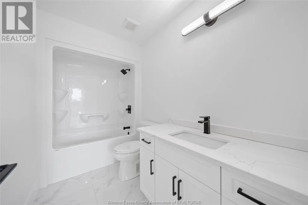 244 DELORES