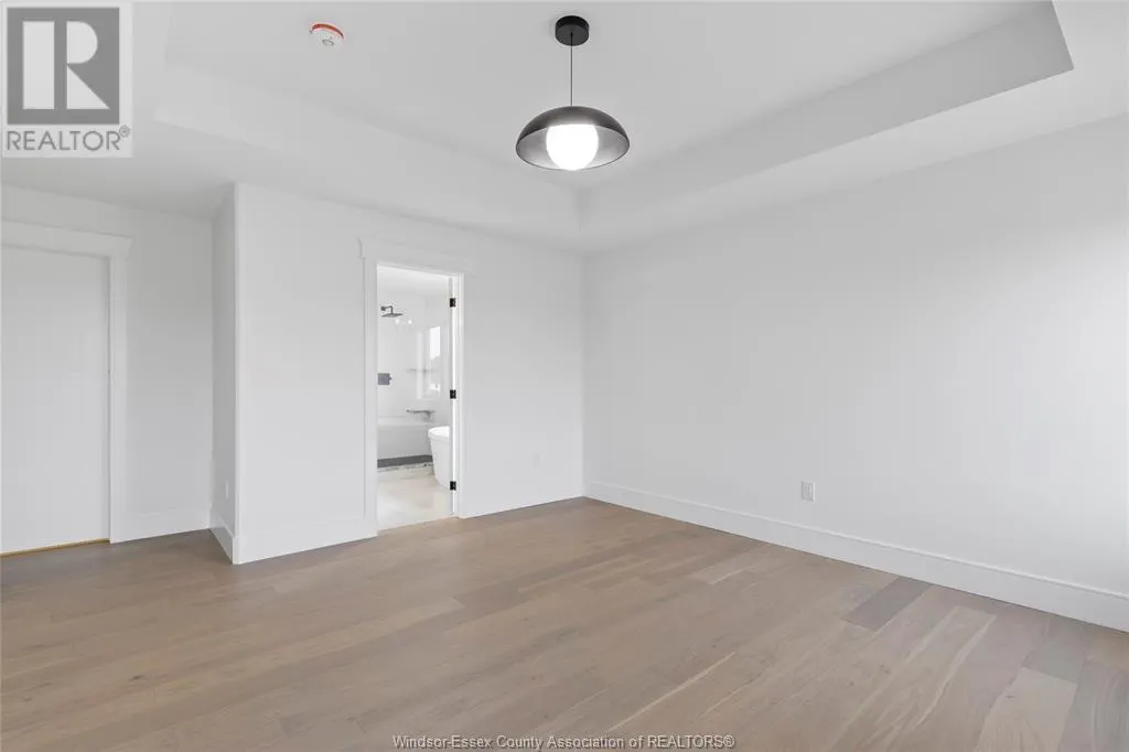 244 DELORES