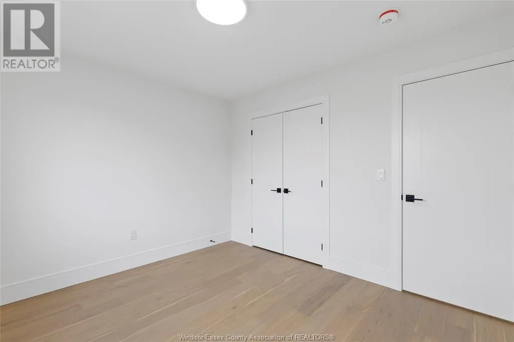 244 DELORES