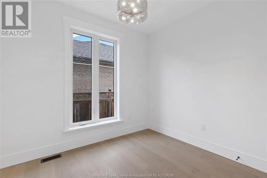 244 DELORES