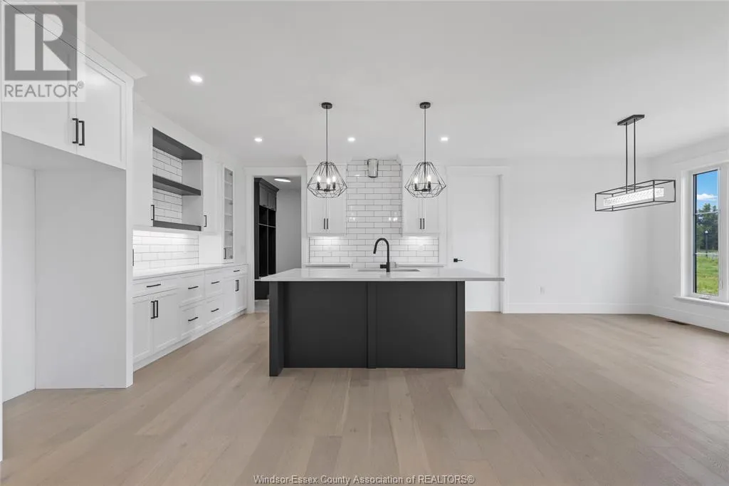 244 DELORES
