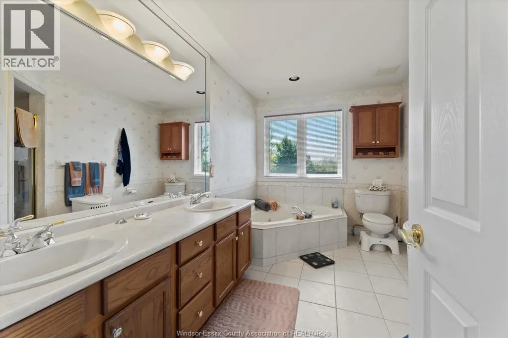 692 GEORGE KENNEDY WAY