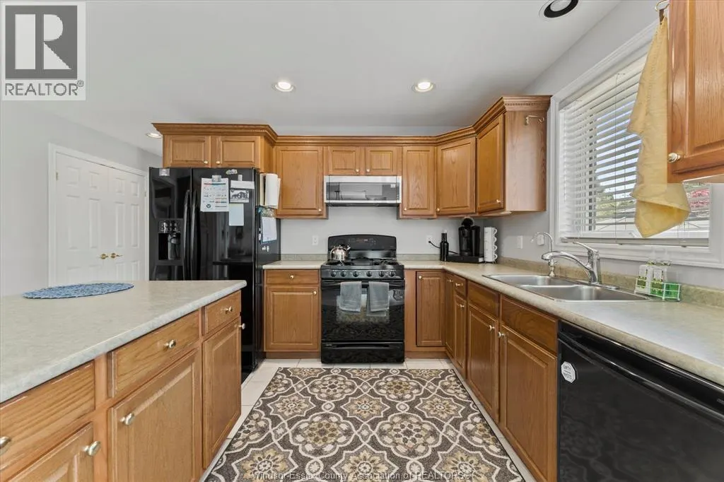 692 GEORGE KENNEDY WAY