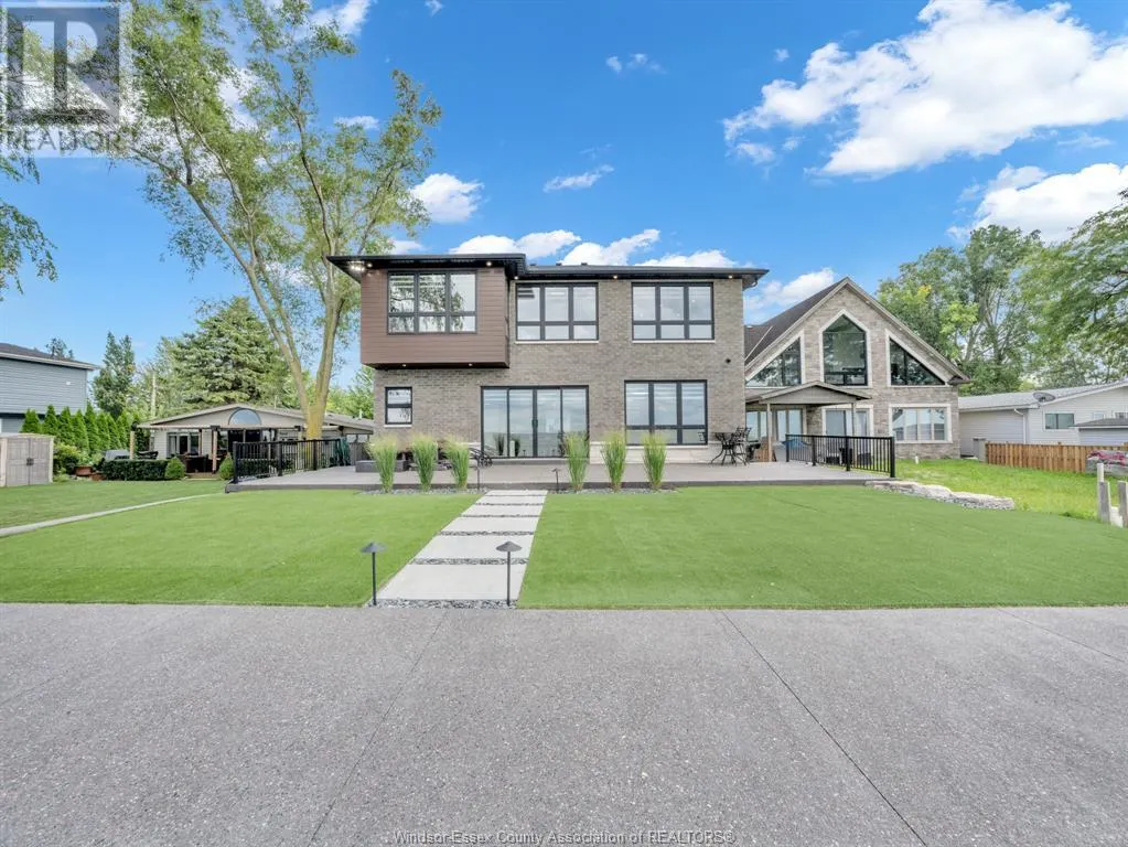983 LAKESHORE PARK ROAD