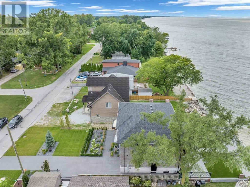 983 LAKESHORE PARK ROAD