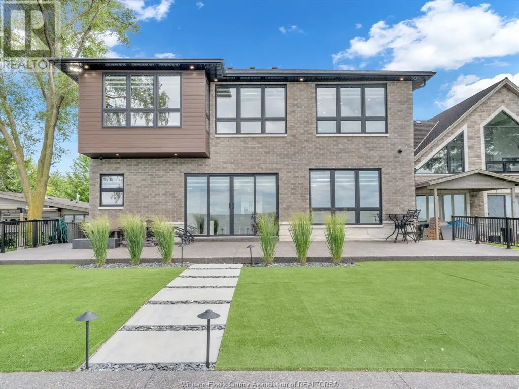 983 LAKESHORE PARK ROAD