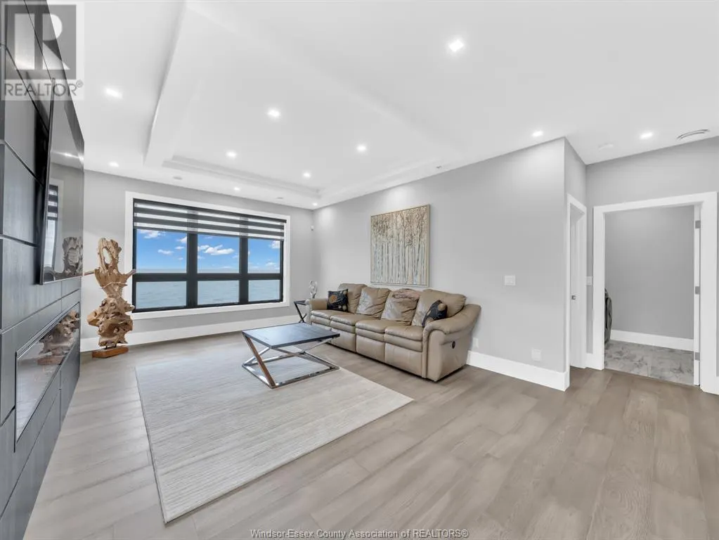 983 LAKESHORE PARK ROAD