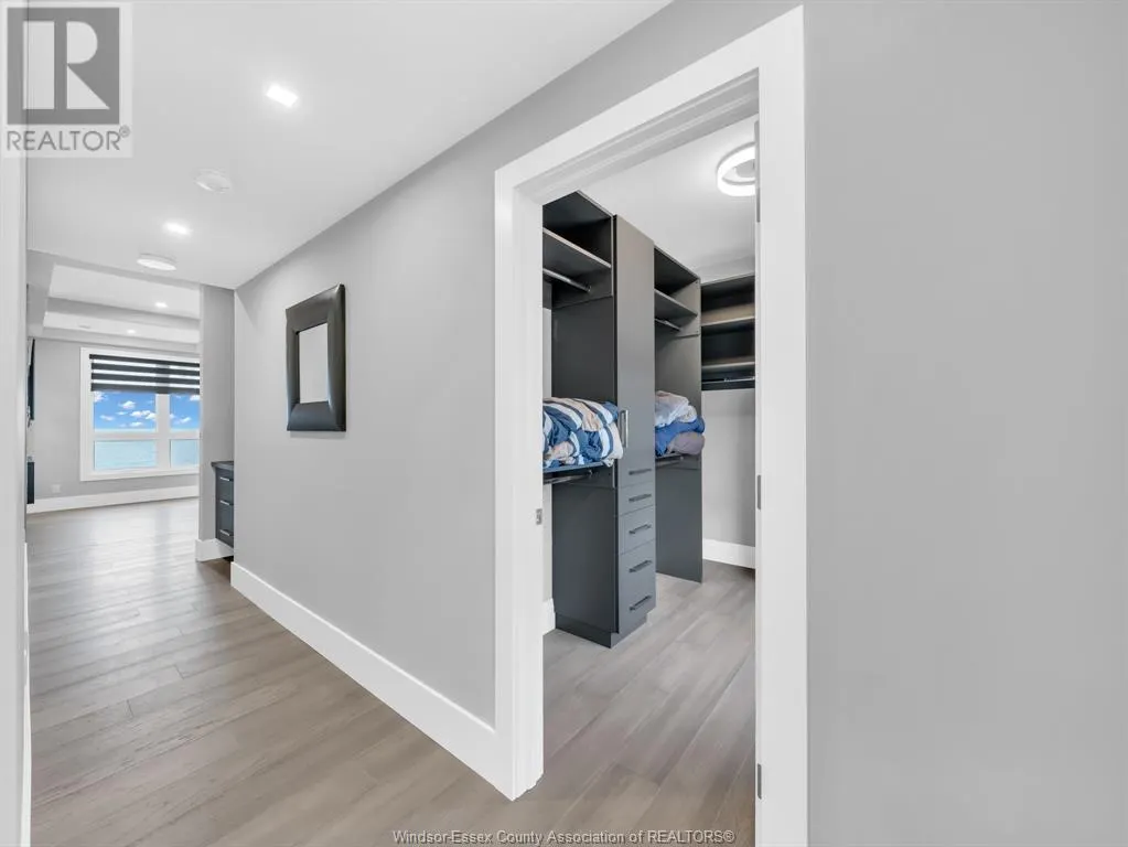 983 LAKESHORE PARK ROAD