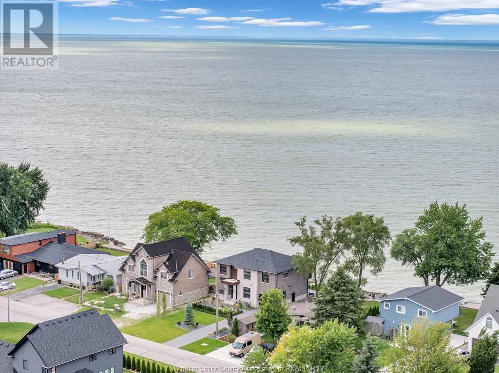 983 LAKESHORE PARK ROAD