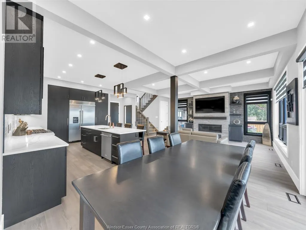 983 LAKESHORE PARK ROAD
