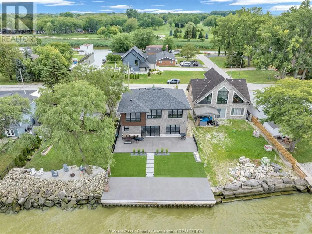 983 LAKESHORE PARK ROAD