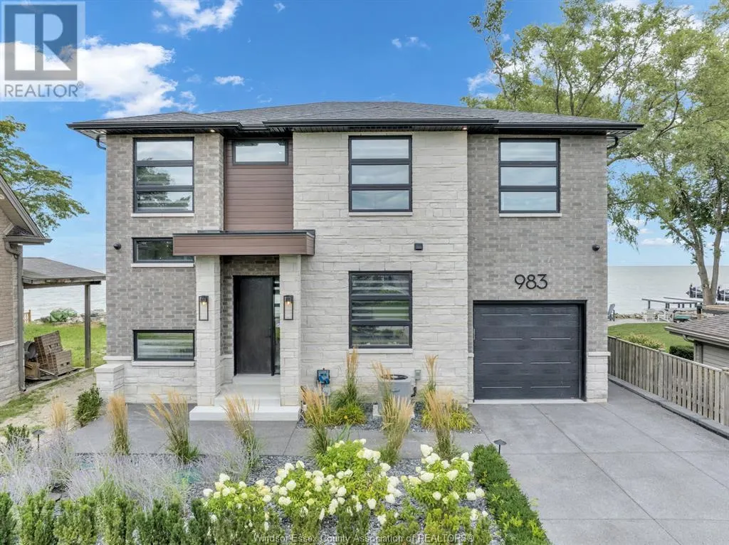 983 LAKESHORE PARK ROAD