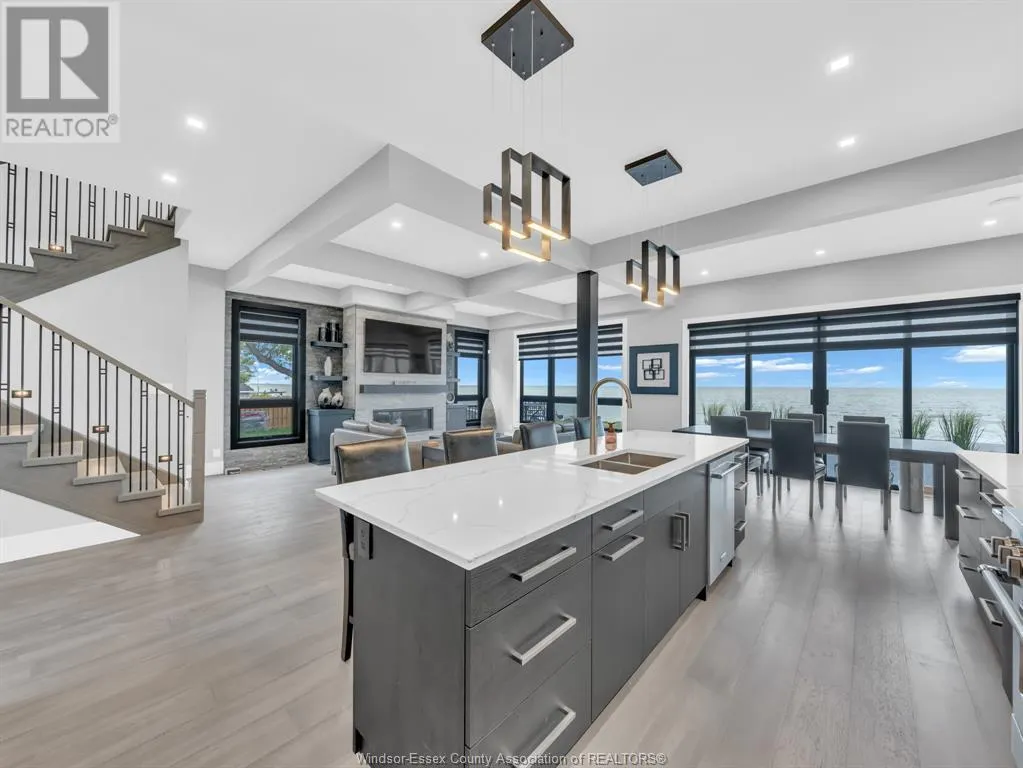983 LAKESHORE PARK ROAD