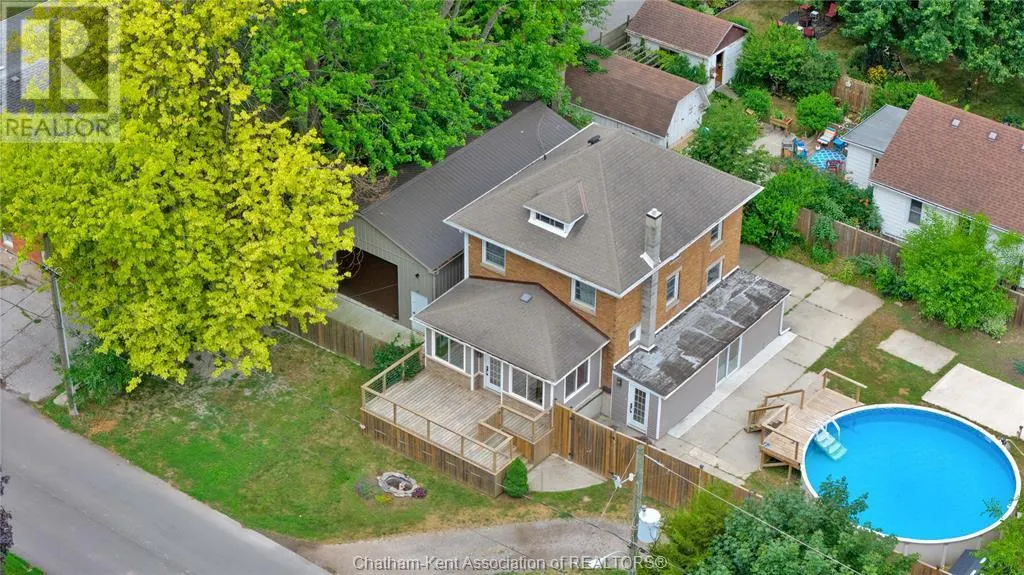 221 John STREET East