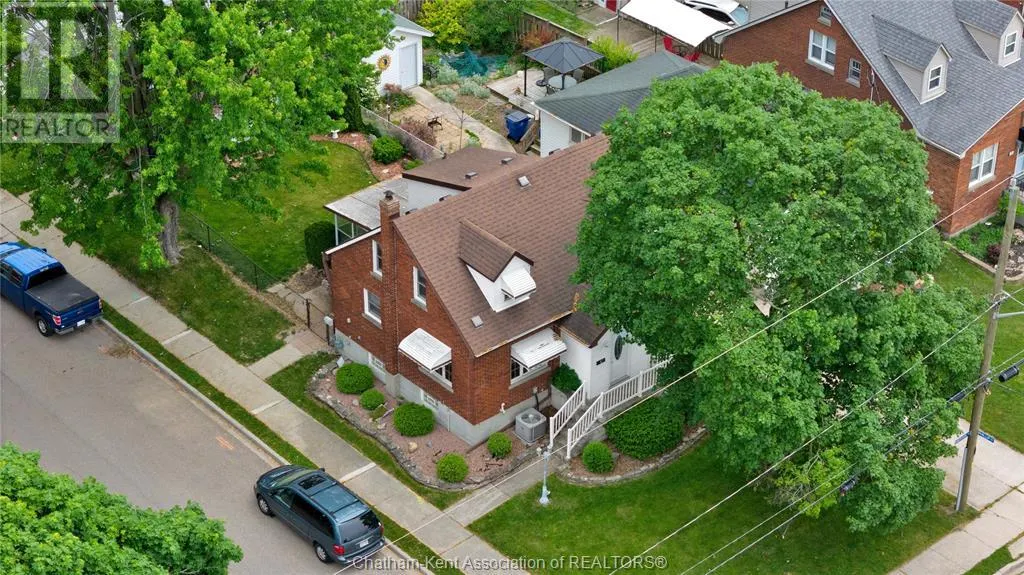 117 Robertson AVENUE