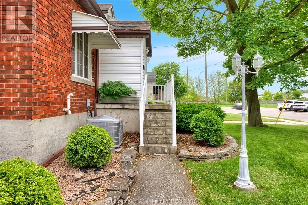 117 Robertson AVENUE