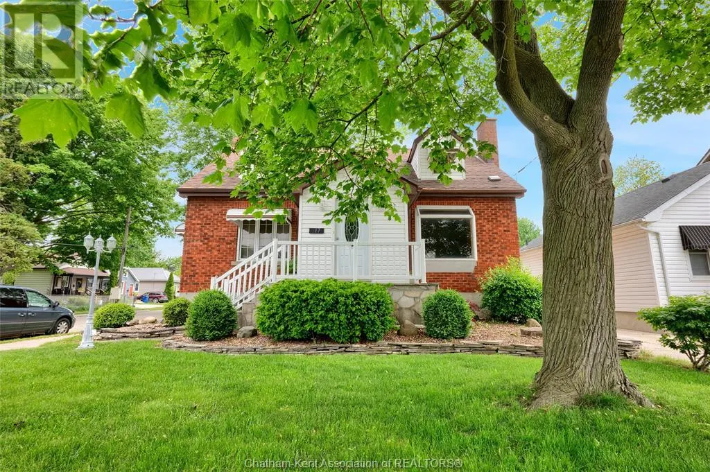 117 Robertson AVENUE