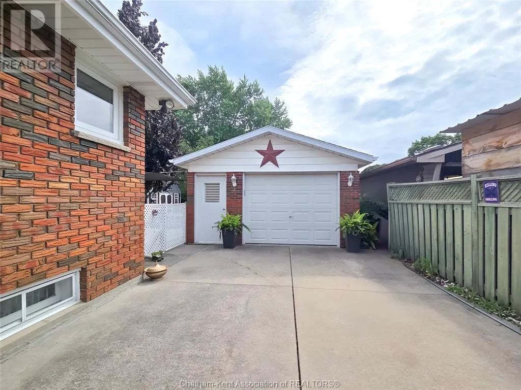 70 DUNVEGAN DRIVE