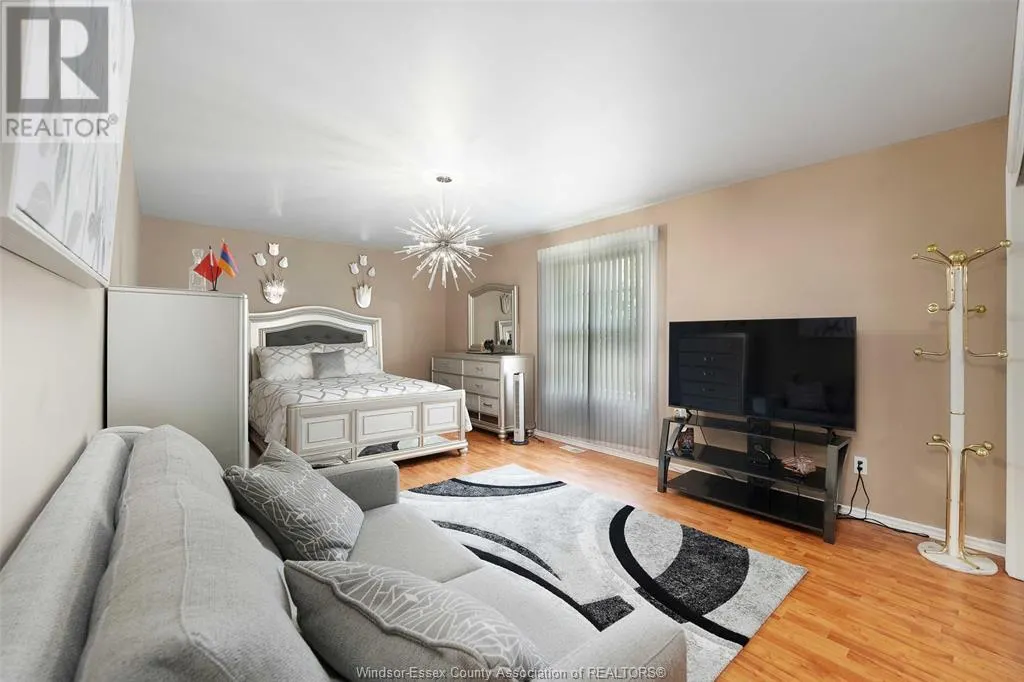 2070 FUNARO CRESCENT