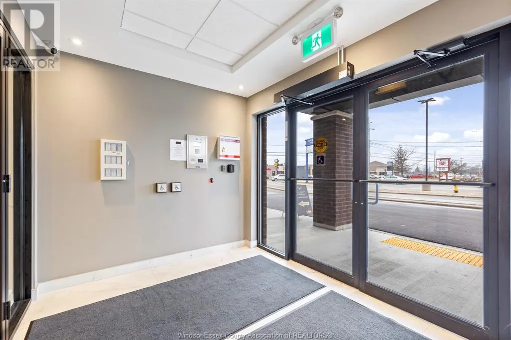 11870 TECUMSEH ROAD East Unit# 313