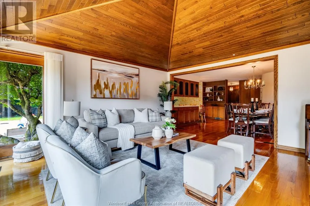 11 Kenneth Drive