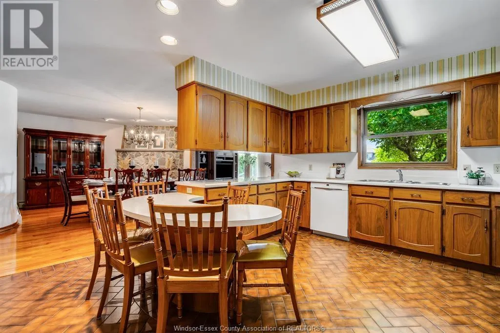 11 Kenneth Drive