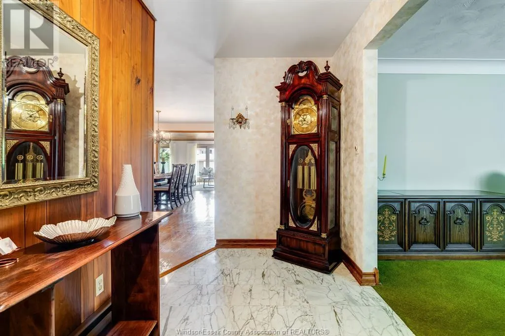 11 Kenneth Drive
