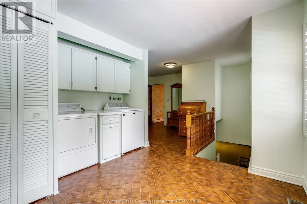 11 Kenneth Drive