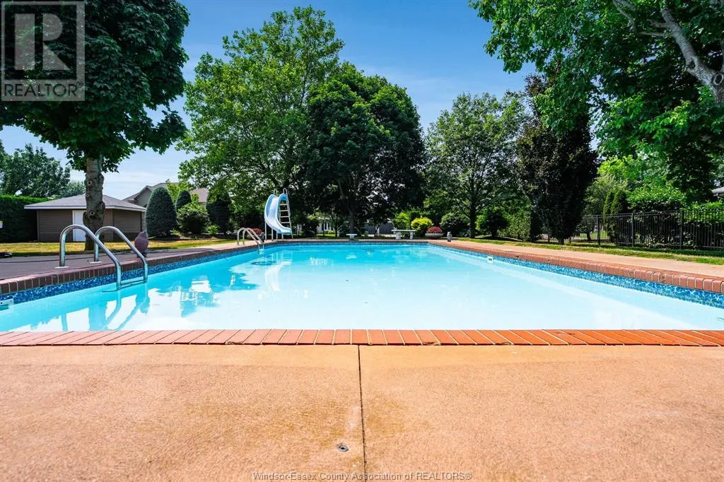 11 Kenneth Drive
