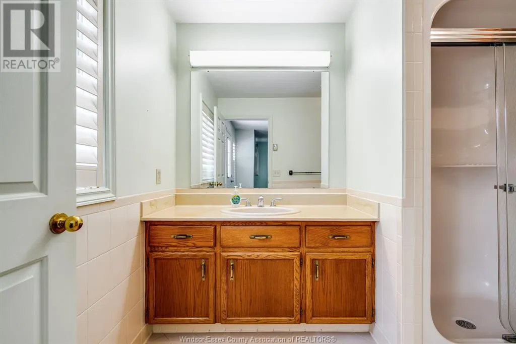 11 Kenneth Drive