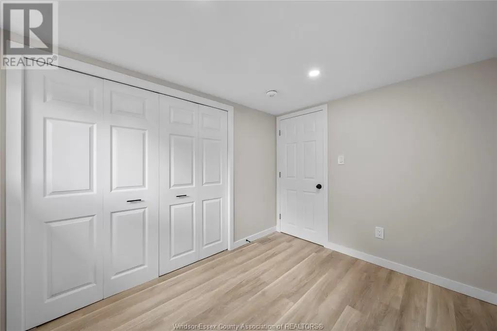14 ROBIN CRESCENT
