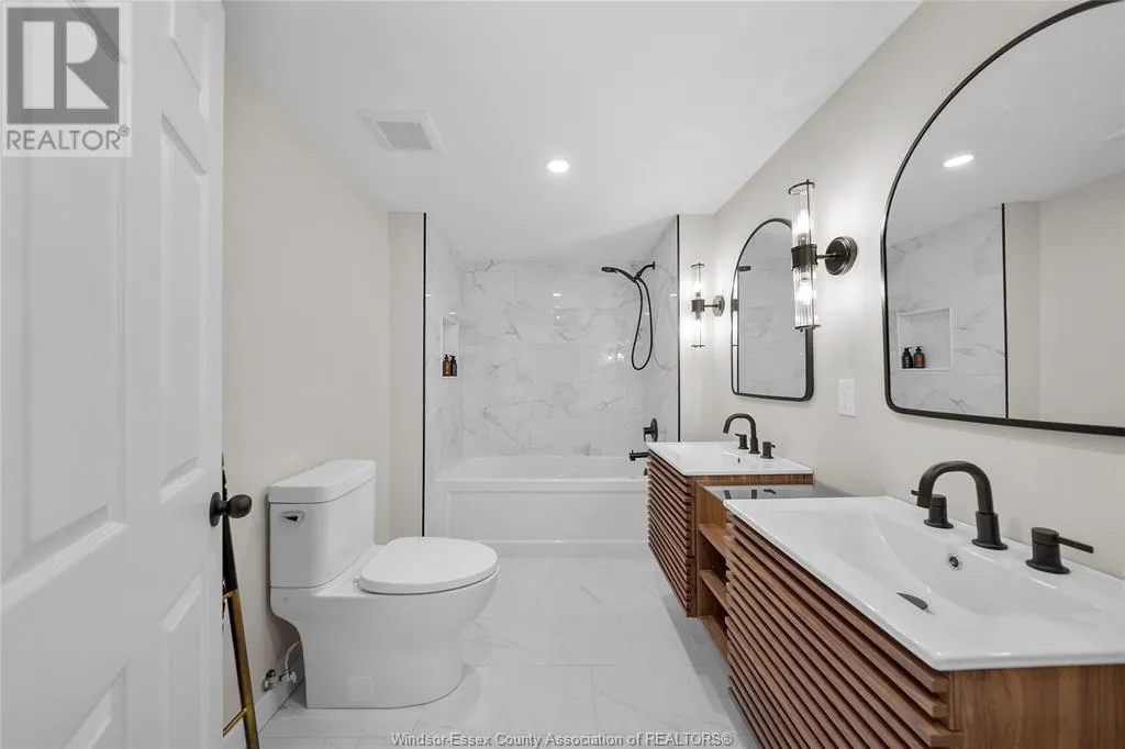 14 ROBIN CRESCENT