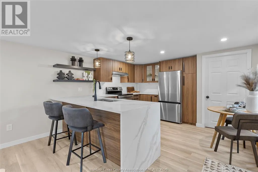 14 ROBIN CRESCENT