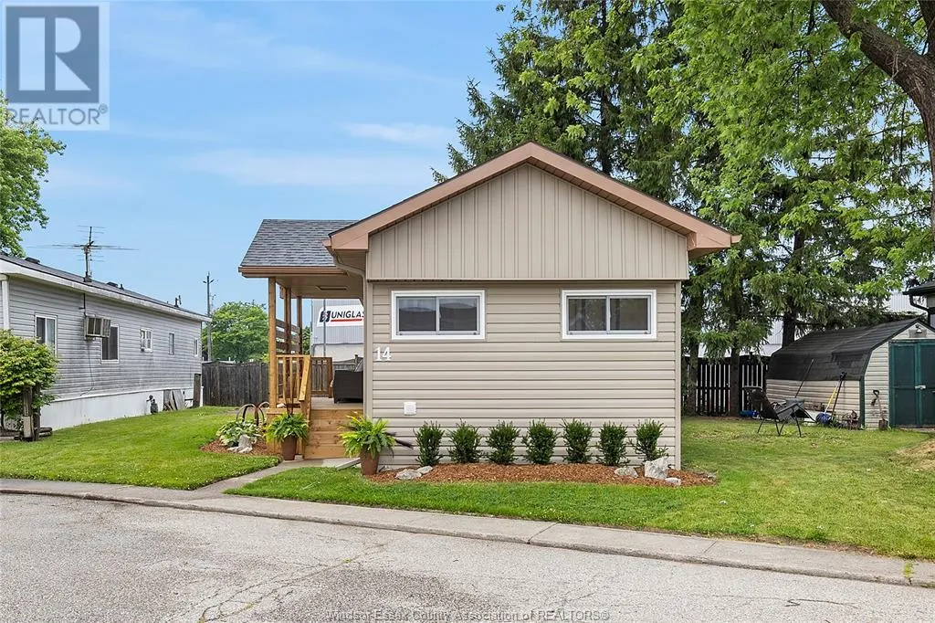 14 ROBIN CRESCENT