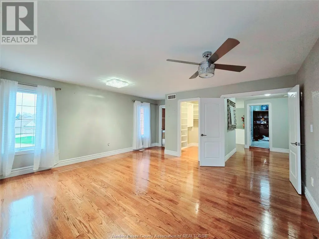 21 LAURENTIA DRIVE