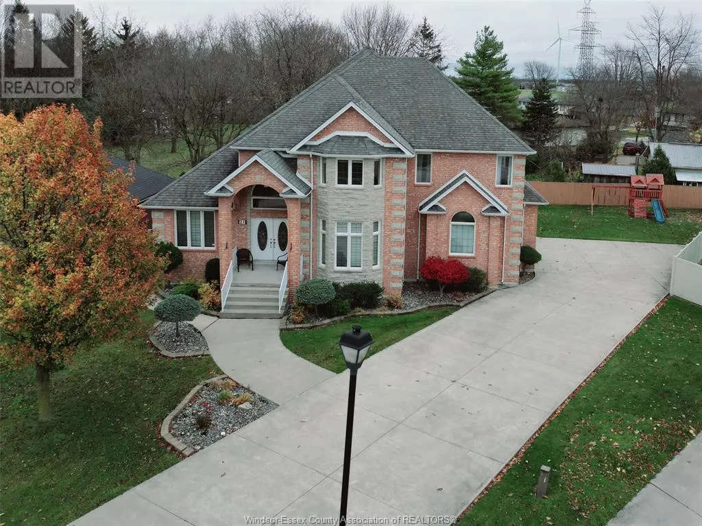 21 LAURENTIA DRIVE