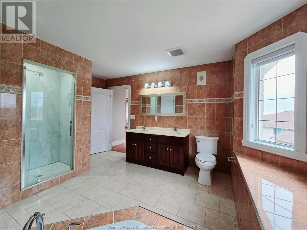 21 LAURENTIA DRIVE