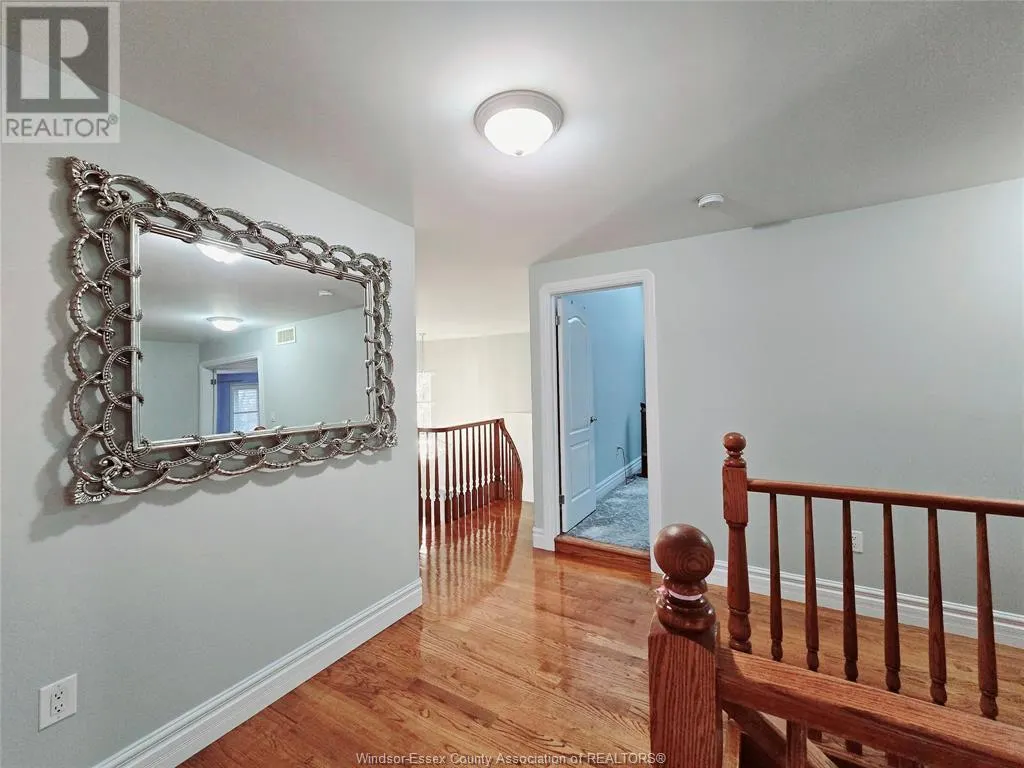 21 LAURENTIA DRIVE