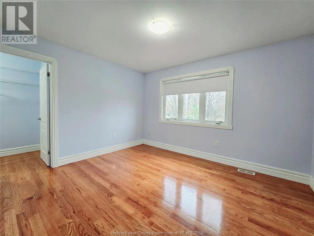 21 LAURENTIA DRIVE