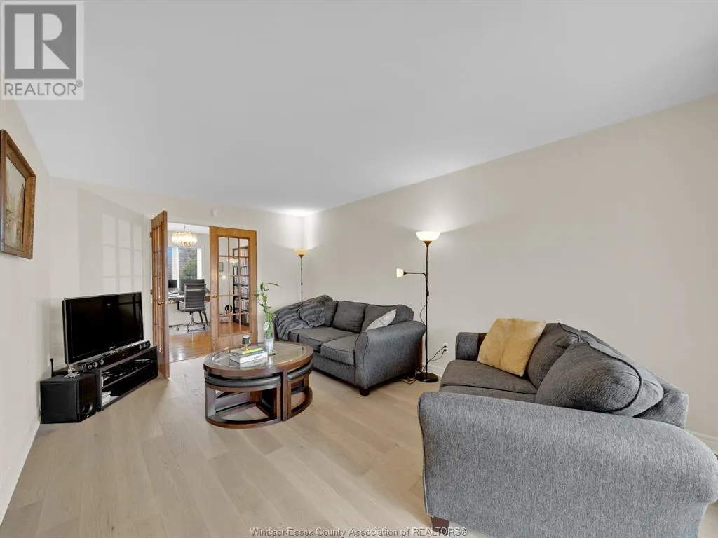 137 SEYMOUR CRESCENT