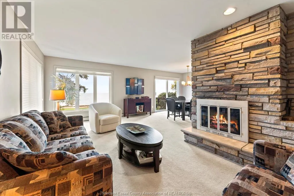 696 Old Tecumseh ROAD