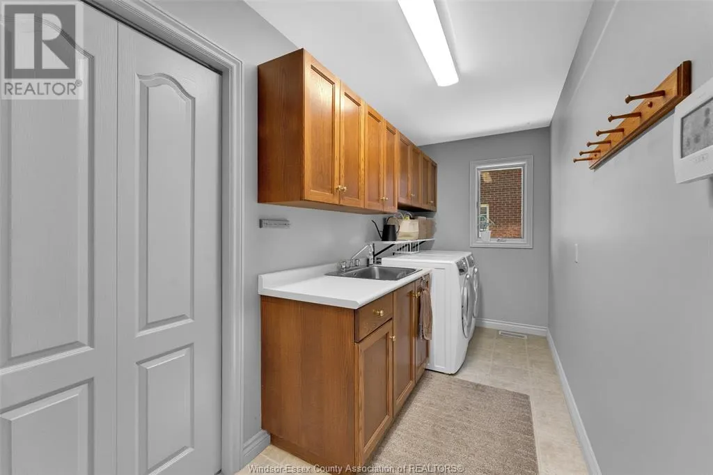 2220 SUZANNE STREET