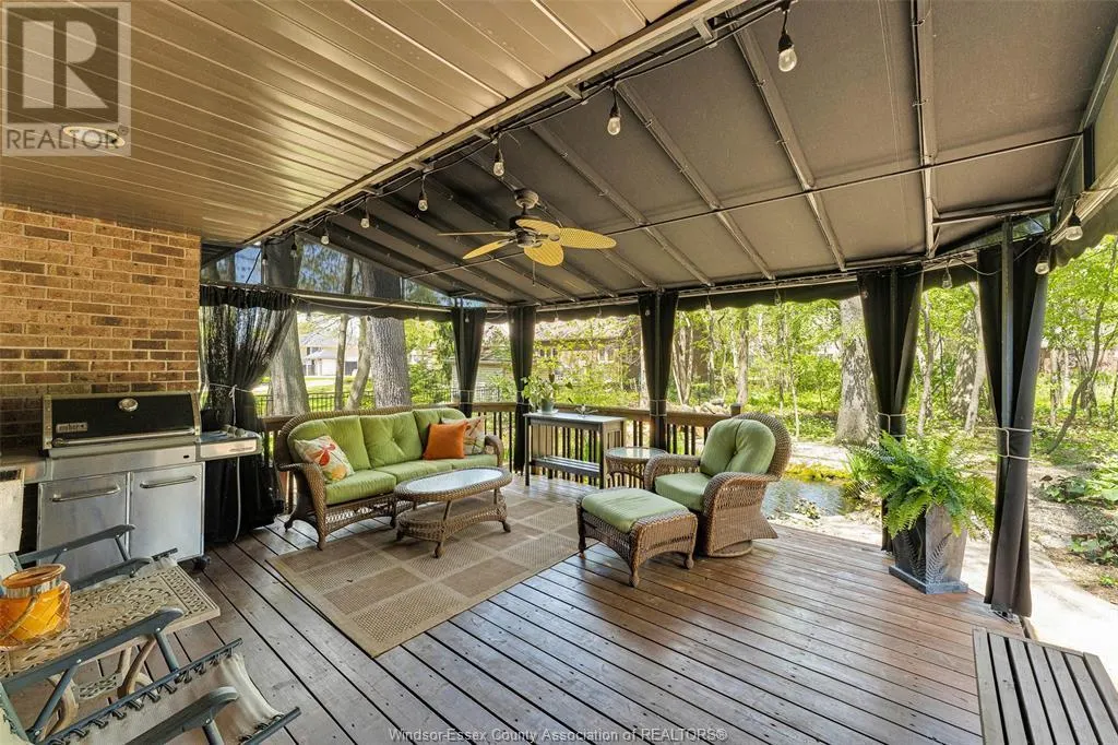 2220 SUZANNE STREET