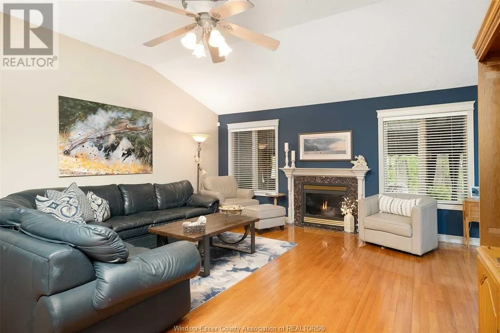 2220 SUZANNE STREET