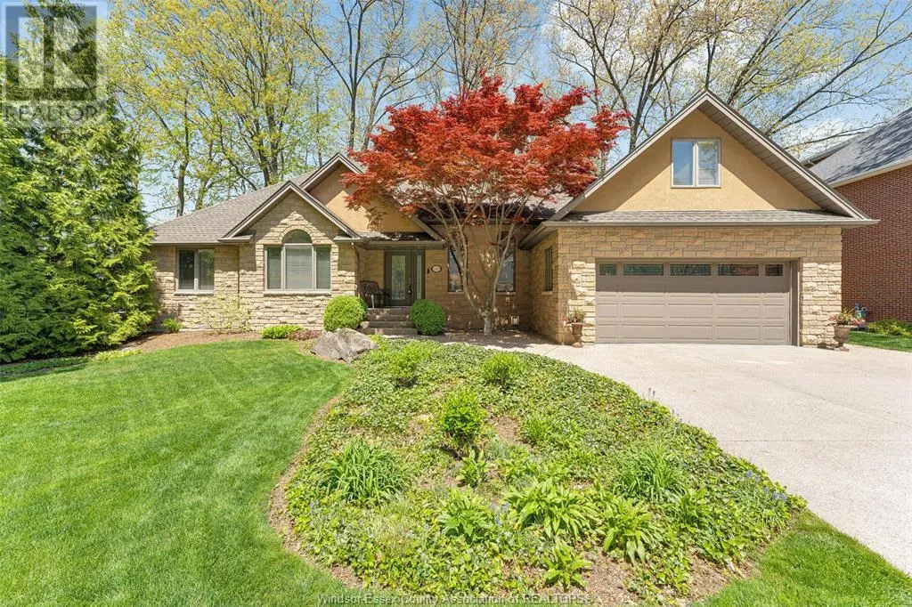 2220 SUZANNE STREET