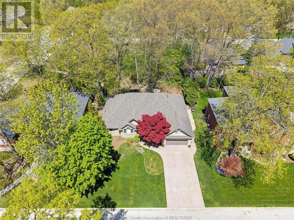 2220 SUZANNE STREET