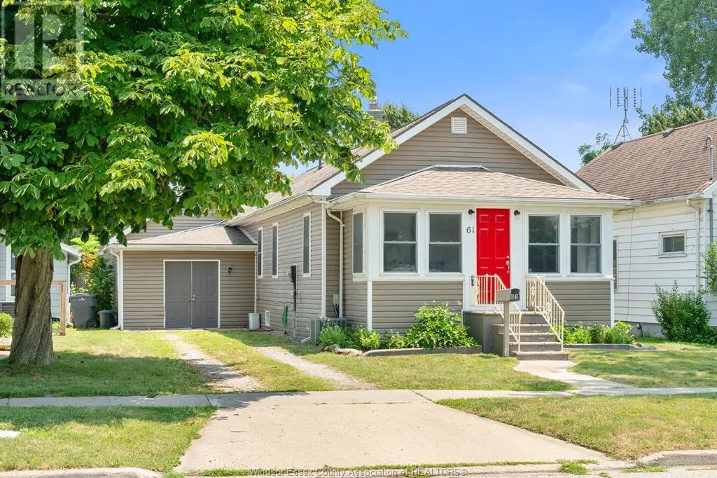61 Victoria AVENUE