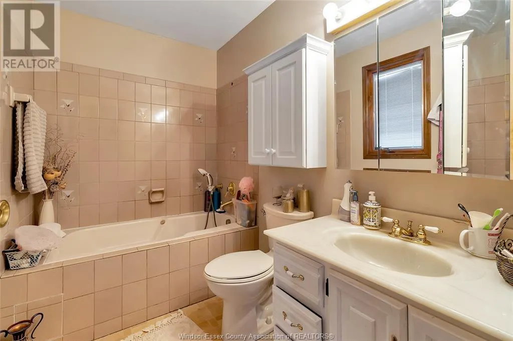 1537 ROSATI DRIVE
