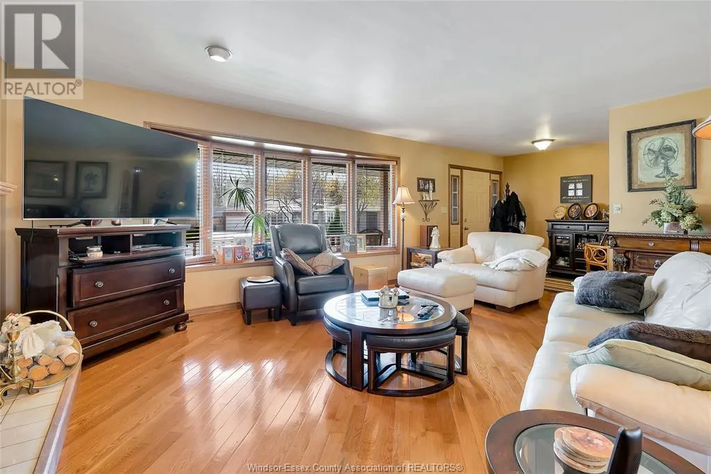 1537 ROSATI DRIVE