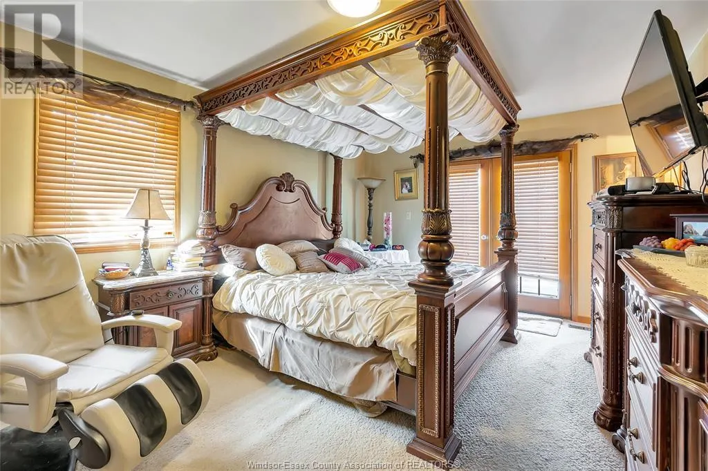 1537 ROSATI DRIVE
